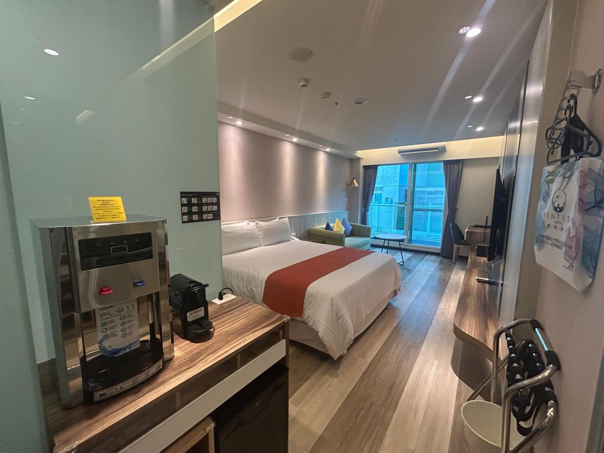 Bentley Hotel Zhongli Eksteriør bilde